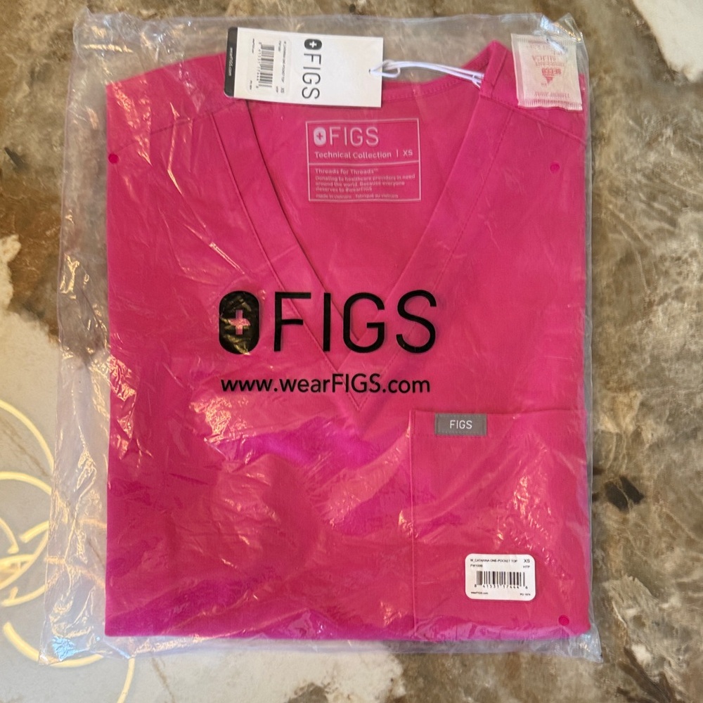 FIGS Women's V-Neck Scrub Top in Fuchsia